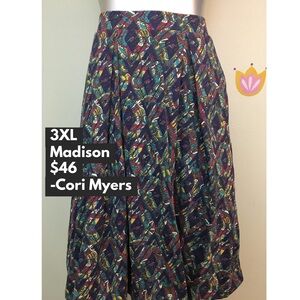 Full Elastic Waist Patterned Skirt  NWOT